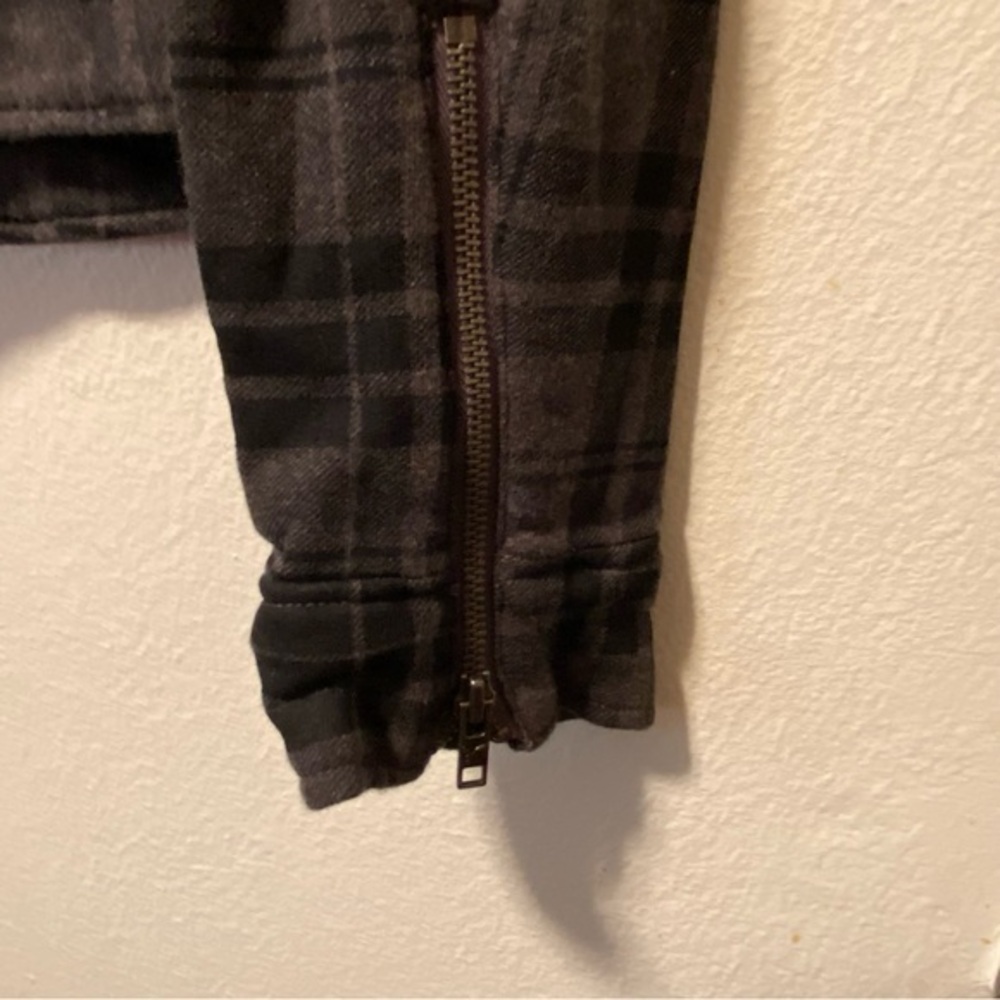 American Eagle Coat Women’s Size Medium Full Zip Pockets Sleeves Zip - Picture 10 of 13